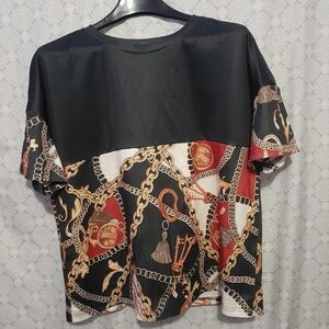 ChicMe Black and Gold Chain Print Short Sleeve Graphic Crop Top Tshirt